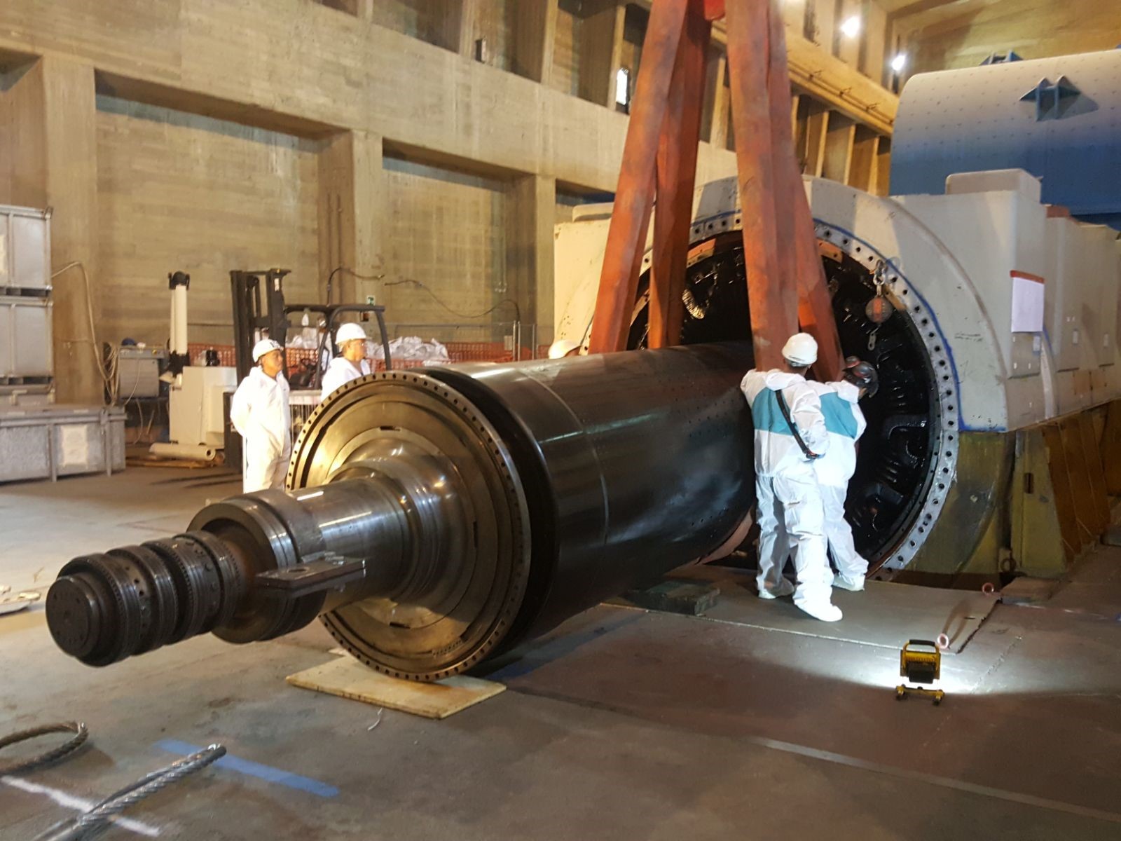 Smantellamento del rotore   della centrale del Garigliano