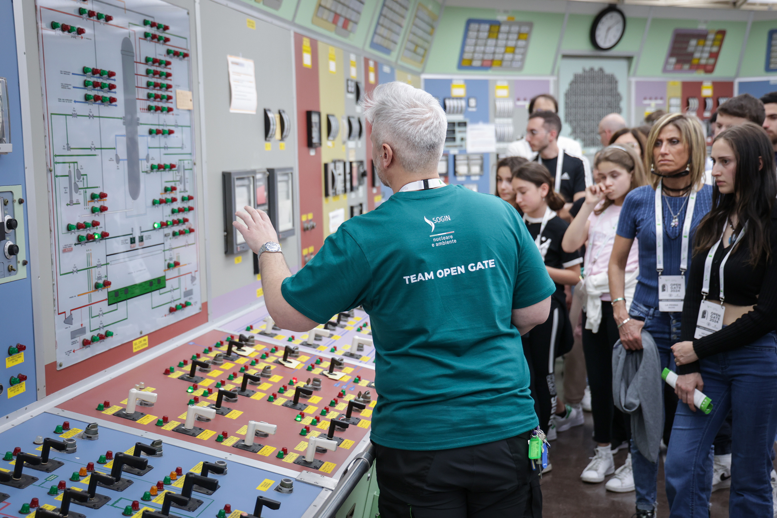 /uploads/archive/foto/Centrale-di-Caorso-una-visita-della-sala-controllo.jpg